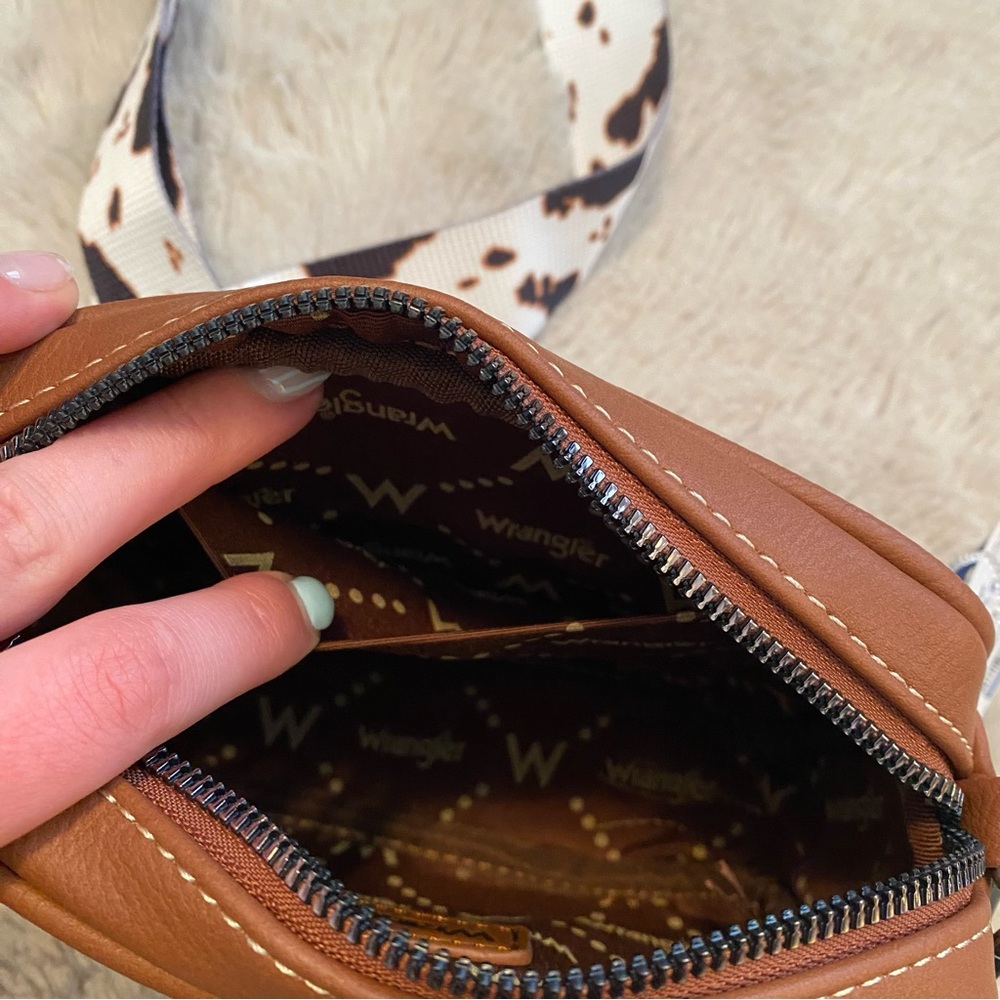 Wrangler Brown & Black Cowhide Crossbody Shoulder Bag - Picture 3 of 10